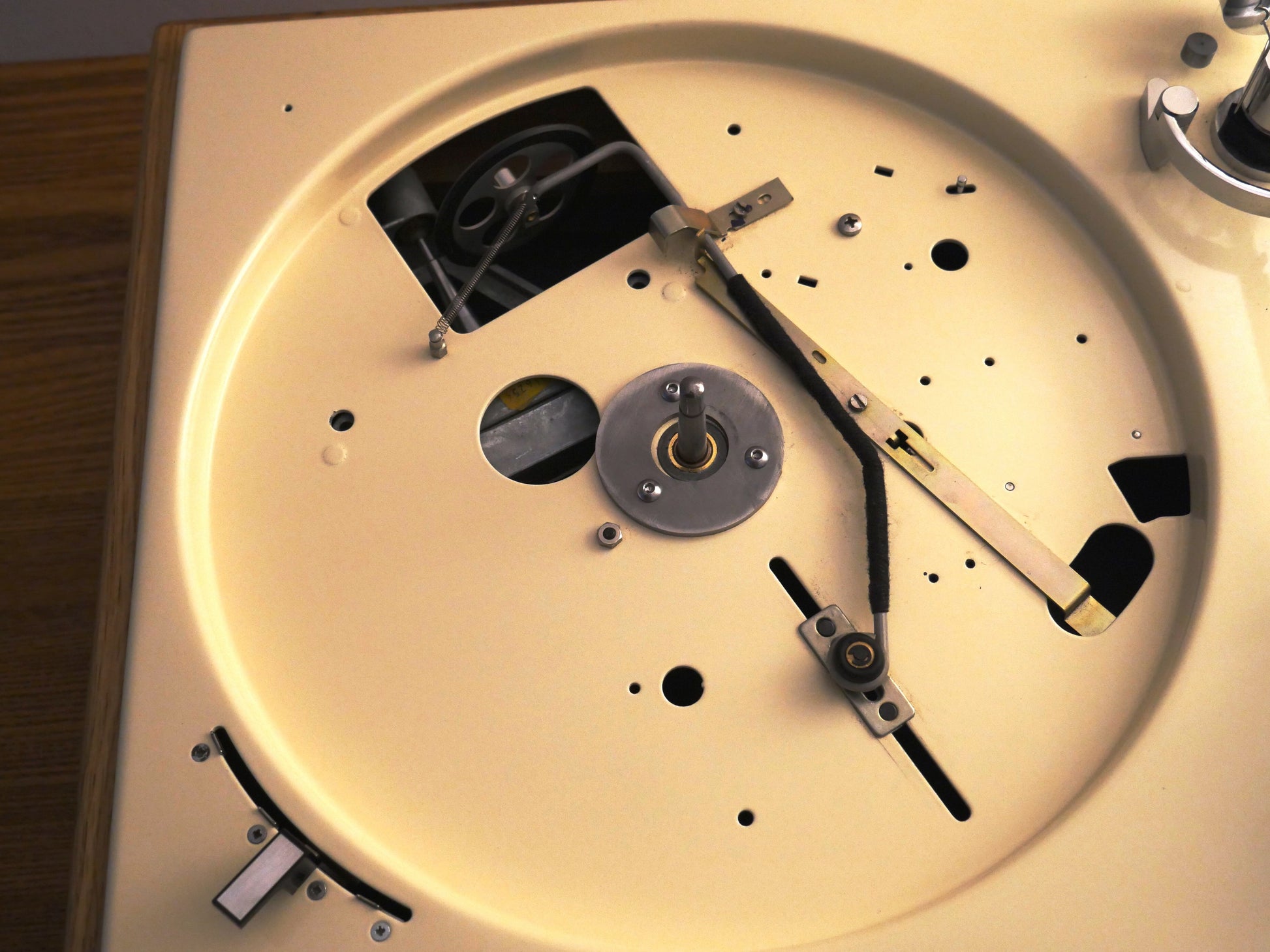 LENCO L75, L78 tonearm adapter plate EUR 35,00 LENCO L75, L78 tonearm adapter plate EUR 35,00